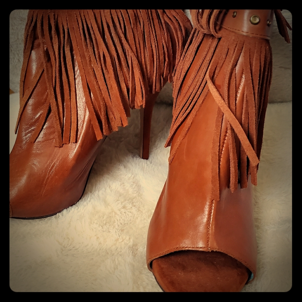 Shoe